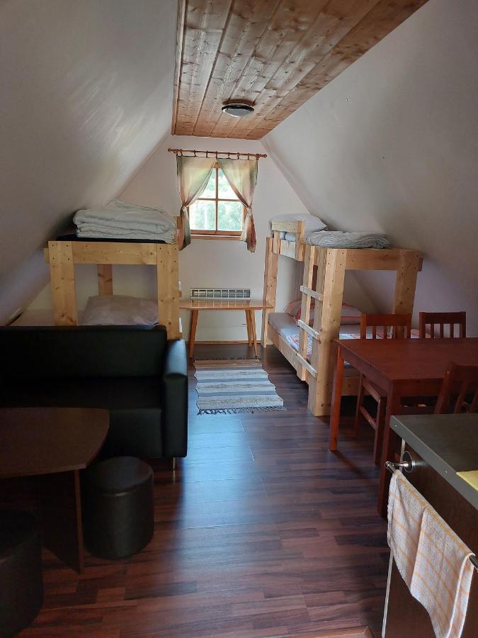 Chatka Pod Jaskynou Maluzina Exterior photo